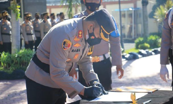 Kapolres Karawang Pimpin Apel Pencanangan Zona Intregritas Menuju WBK dan WBBM