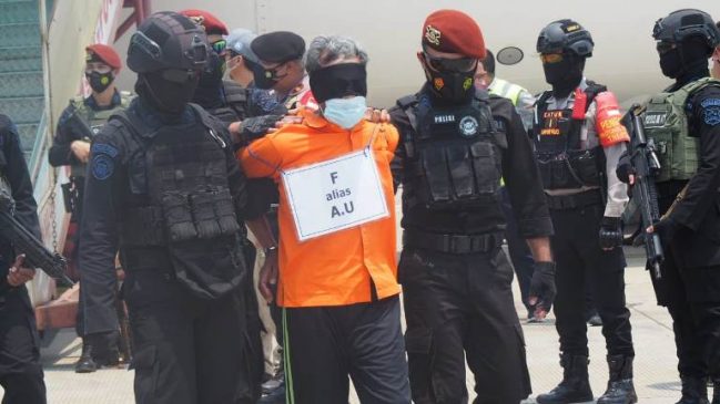 Sebanyak 22 Terduga Teroris Hasil Operasi di Jatim Digelandang Ke Jakarta