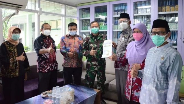 Wakil Ketua DPRD Jabar Tinjau Vaksinasi Covid-19 Tahap Pertama di RS Dustira Cimahi