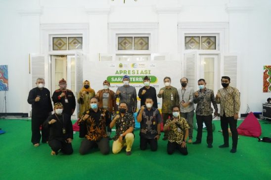 bank bjb Salurkan Hadiah Dukungan Bagi Pemenang Saran Terbaik Bansos Jabar