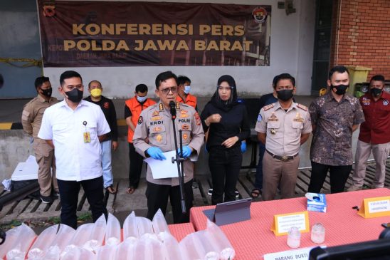 Ditreskrimsus Polda Jabar Gagalkan Penyelundupan 70.000 Benih Lobster dari Sukabumi