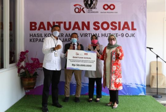 Melalui bank bjb, Sebanyak 200 Pelajar Dapat Bantuan Tabungan SimPel dari OJK