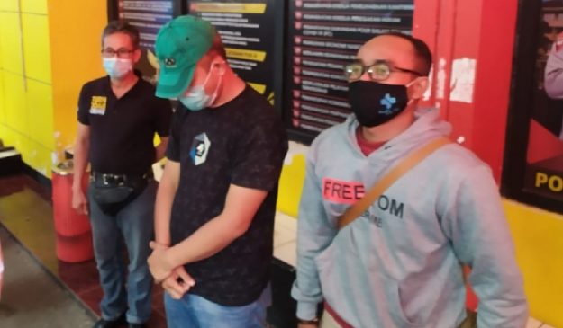 Polisi Amankan Pria Penembak Brutal di Pasar Caringin Bandung
