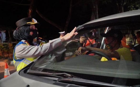 Kapolres Banjar Polda Jabar Pimpin Operasi Penyekatan, Puluhan Kendaraan Dipaksa Putar Balik