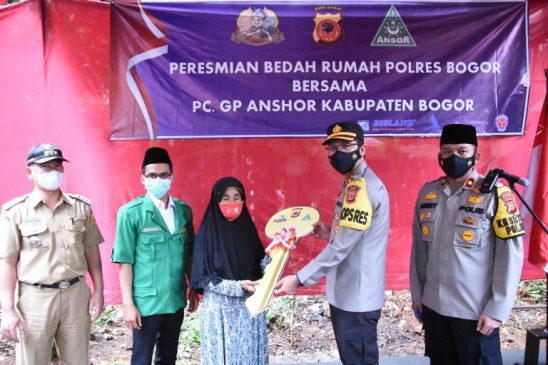 Kapolres Bogor Bersama GP Ansor Kab. Bogor Resmikan Kembali Pembangunan Bedah Rumah Tidak Layak Huni