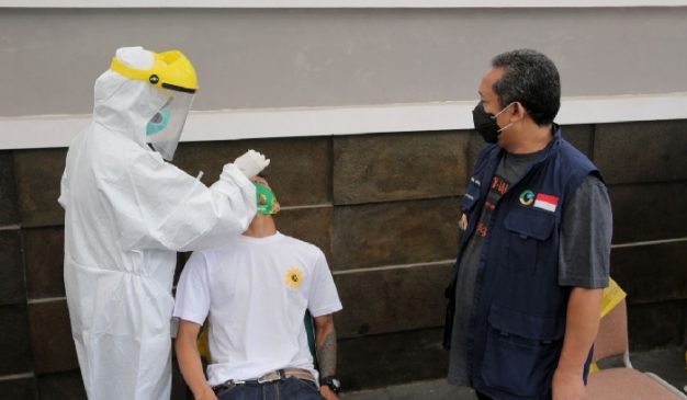 Pemkot Bandung Gelar Rapid Test Antigen Acak di Tempat Wisata dan Mall