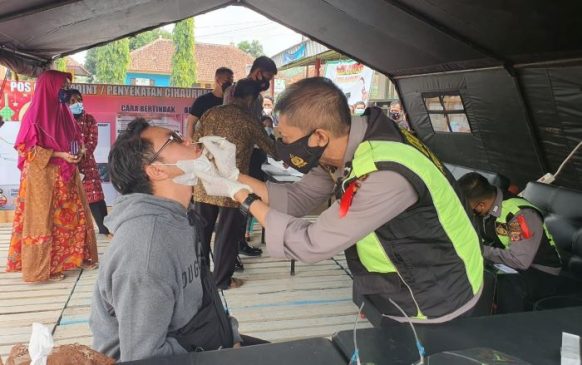 Personel Sat Lantas Polres Ciamis Gelar KRYD di Pos Pengamanan Cihaurbeuti