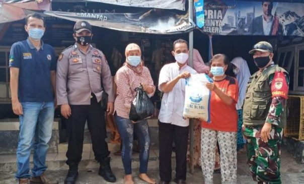 Polres Majalengka Polda Jabar dan Koramil Monitoring Pembagian BPNT