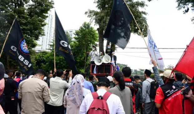 Sebanyak 18 Organisasi Buruh Unras di Depan Gedung Sate, DPRD Jabar Tegaskan Kecam Kekejian Israel