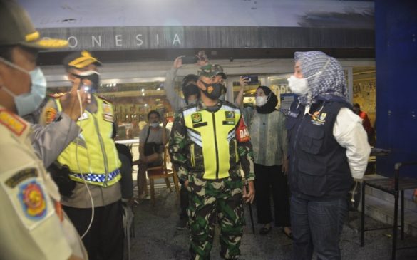 Sinergritas TNI-Polri dan Pemkot Cirebon Laksanakan Cipkon Pencegahan Covid-19