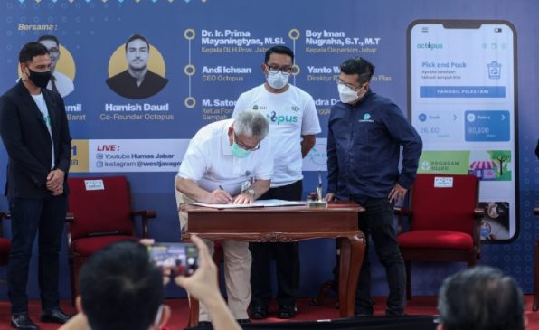 bank bjb Jalin Kerja Sama dengan Octopus, Daur Ulang Sampah Jadi Cuan