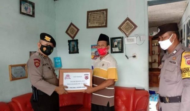Jelang Hari Bhayangkara ke-75, Jajaran Polres Majalengka Bagikan Sembako Kepada Purnawirawan Polri
