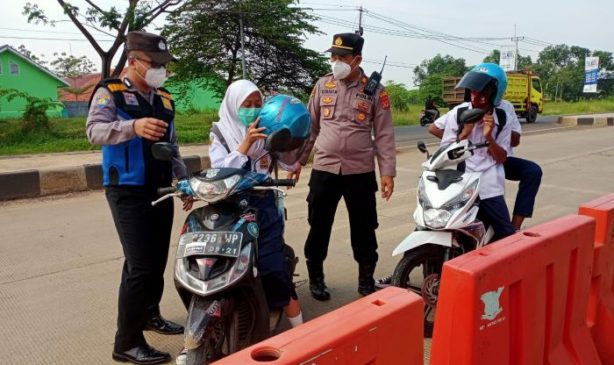 Ops Yustisi Polres Majalengka Polda Jabar, Dengan Humanis Tegur Pengguna Jalan yang Tak Gunakan Masker