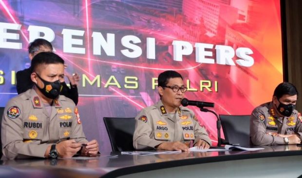 Panglima TNI dan Kapolri Hari Ini Akan Tinjau Vaksinasi di Bandung, Kudus dan Bangkalan