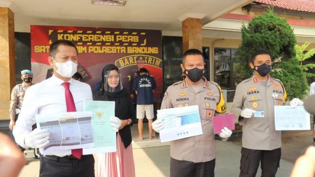 Satreskrim Polresta Bandung Tangkap Tiga Tersangka Kasus Tindak Pidana Pemalsuan Dokumen