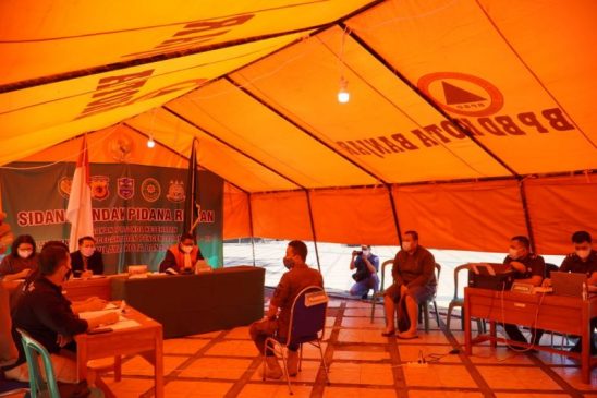 Personel Gabungan Gelar Sidang Tipiring Terhadap Pelanggar Prokes di Banjar