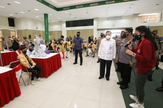 Selama 30 Tahun Mengabdi, Alumni Akpol 91 dan Mahasiswa Gencarkan Vaksinasi Percepat Herd Immunity