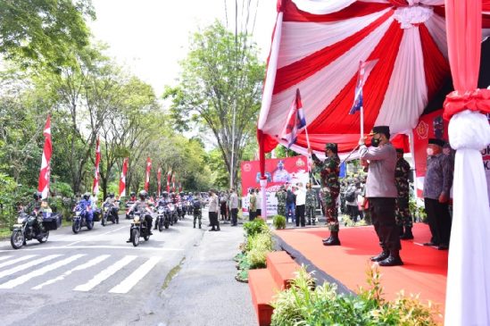 Kapolri Tinjau Vaksinasi di Kaltim, Minta Warga Mau Dirawat di Tempat Isolasi Terpusat