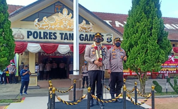 Polres Tanggamus Sambut AKBP Satya, dan Lepas AKBP Oni