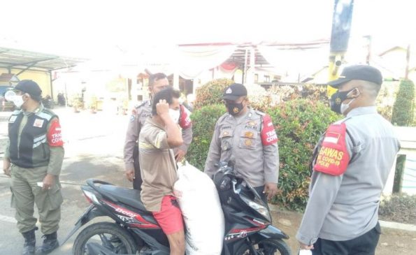 Polsek Cikancung Gelar Razia PPKM Darurat Level 3, Edukasi Warga Agar Selalu Terapkan Prokes