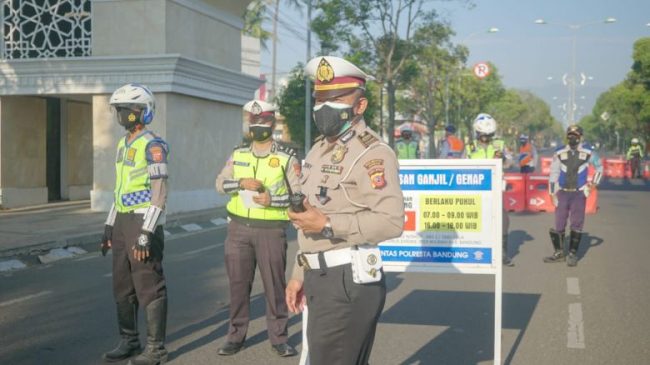Sebanyak 72 Kendaraan Diputar Balik, di Hari Ketiga Penerapan Ganjil Genap di Kabupaten Bandung