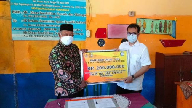 Peduli Pendidikan, Pos Indonesia Serahkan Bantuan CSR ke Yayasan Pendidikan Islam An-Nur Karawang