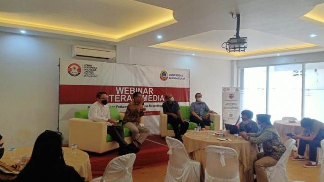 USB YPKP Kerja Sama dengan KPID Jabar Gelar Webinar Bertema ‘Penyalahgunaan Frekuensi Publik untuk Kepentingan Pribadi’