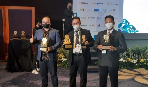 Pos Indonesia Sabet Empat Penghargaan TOP GRC Awards 2021