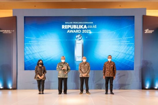 Raih Penghargaan Perusahaan Inspiratif Republika.co.id Award 2021, Dirut bjb: Jadi Penyemangat Insan bjb Mencetak Prestasi yang Lebih Baik