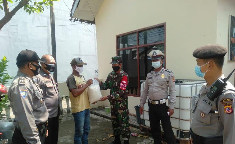 Kegiatan baksos Polres Cirebon Kota.