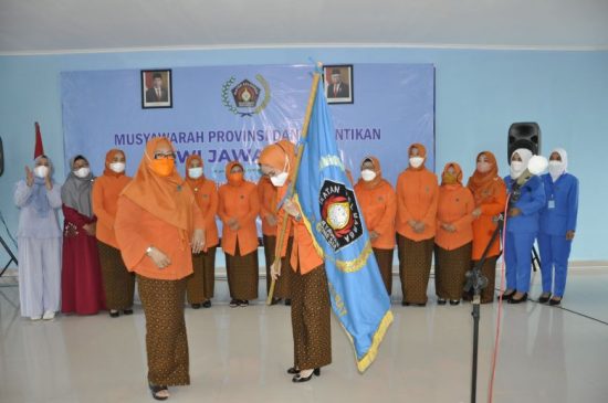 Jiean Ajiyanti Novalia Pimpin IKWI Jawa Barat Periode 2021-2026