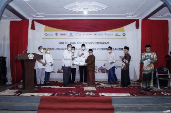 Kolaborasi dengan Kemenko Perekonomian, bank bjb Akselerasi Inklusi Keuangan di Ponpes Fauzan Garut