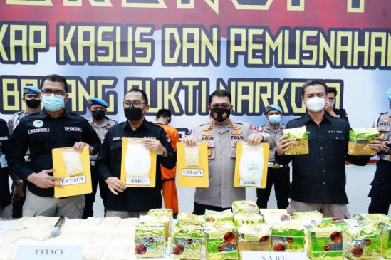 Polda Jabar Tangkap 2 Tersangka Penyalahgunaan Narkotika di Bandung dan Banten