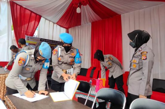 Polisi Turun Langsung Cek Kelengkapan Personel di Pos Pam Nataru