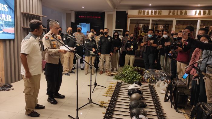 Polda Jabar Ringkus Ratusan Anggota Ormas Pendemo Anarkis