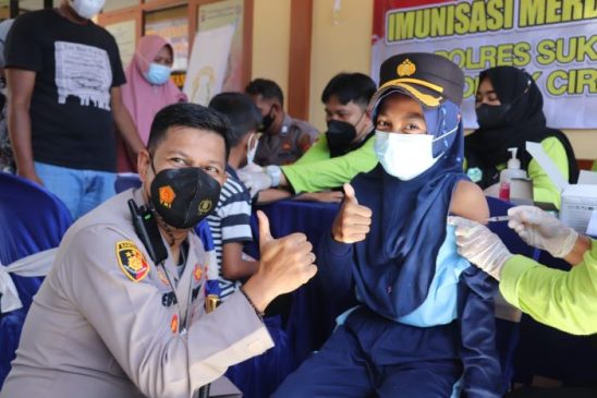 Polisi Pantau Langsung Pekan Imunisasi Merdeka Anak di Wilayah Selatan Kabupaten Sukabumi
