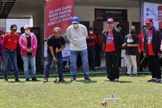 Resmikan Lapang EGBC, Yana Ajak Warga Rutin Berolahraga