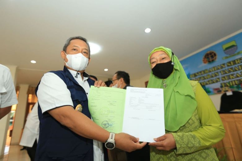 Warga Sukajadi Terima 1.200 Sertifikat Tanah dari Kantor Pertanahan dan Pemkot Bandung