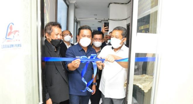 Bertepatan dengan HPN 2022, PWI Kota Bandung Bersama SMSI Jabar Deklarasikan Labkum Pers