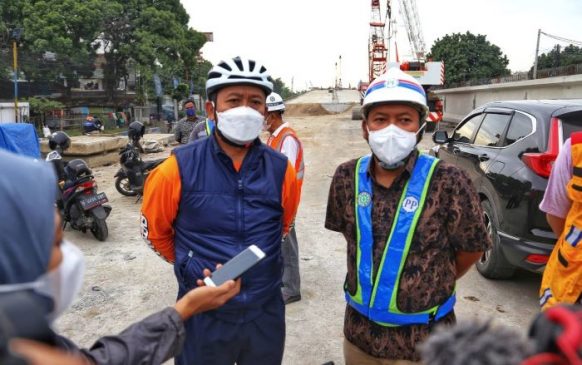 Ema Sumarna Pastikan Flyover Kopo Selesai Akhir April 2022