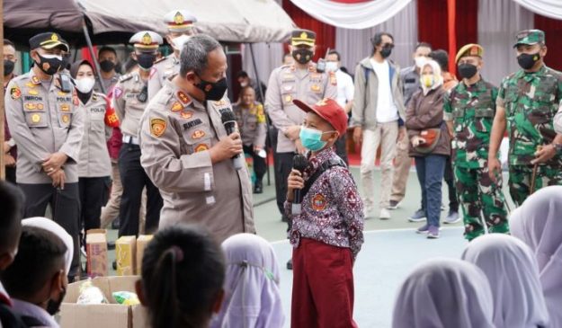 Kapolda Jabar Laksanakan Kunker Ke Polres Cimahi untuk Tinjau Vaksinasi Anak