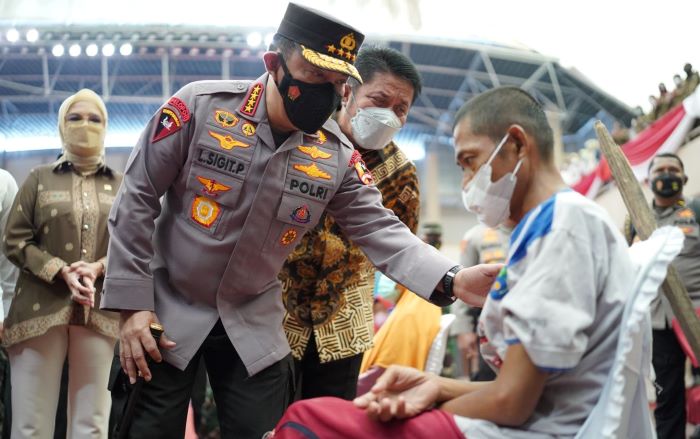 Tinjau Vaksinasi Se-Indonesia, Kapolri Dorong Percepatan Target Dosis Dua dan Booster