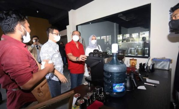 Achmad Nugraha Tinjau Pelatihan Tenaga Kerja di Gedung LPT Panghegar Bandung