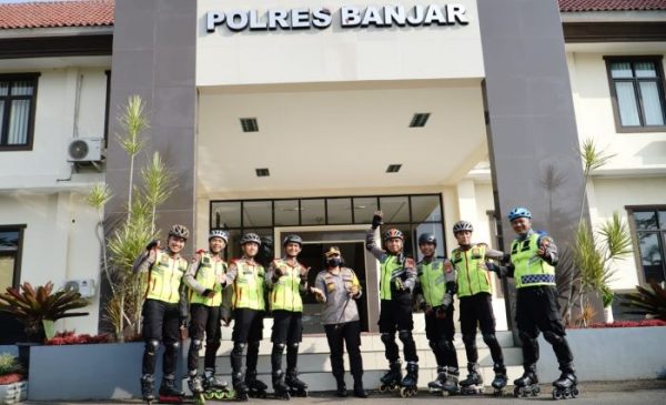 Kabid Humas Polda Jabar: Kapolres Banjar Polda Jabar Launching Tim Patroli Bhayangkara Roller Skate