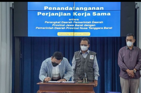 Kadisdik Jabar Tandatangani Kerja Sama dengan NTB