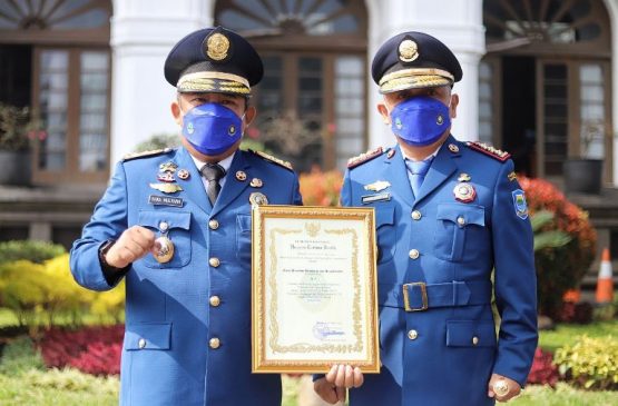 Kota Bandung Berhasil Raih Penghargaan Penanganan Kebakaran dan Penanggulangan Bencana