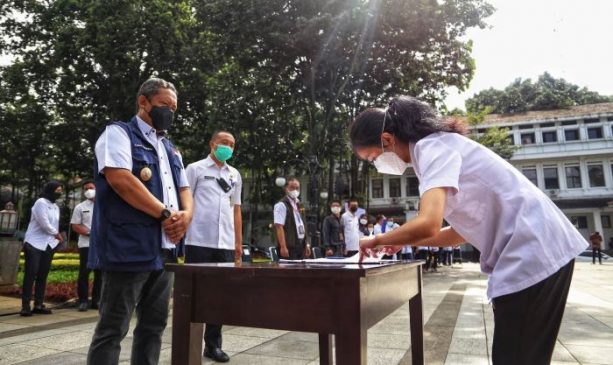 Plt Wali Kota Bandung Lantik 319 PPPK Non Guru