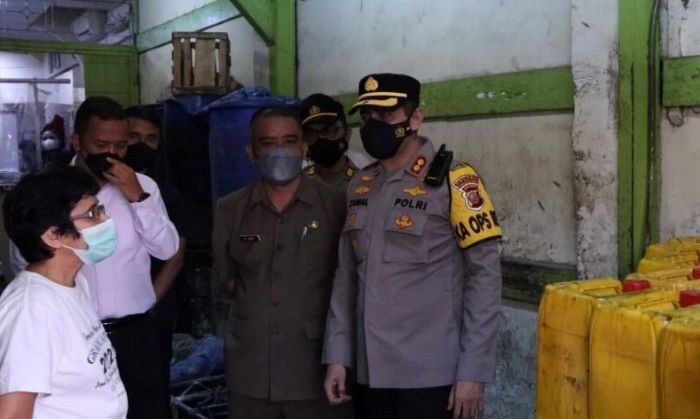 Polisi Lakukan Pengecekan, Pastikan Stok Minyak Goreng Curah Tersedia Aman dan Harga Sesuai HET