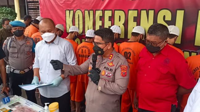 Polisi Ungkap Kasus Penyalahgunaan Narkotika dan Amankan 13 Tersangka di Cirebon Kota