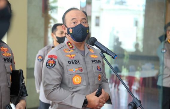 Satgas Damai Cartenz Kirim Bantuan Bibit Babi ke Warga Yahukimo